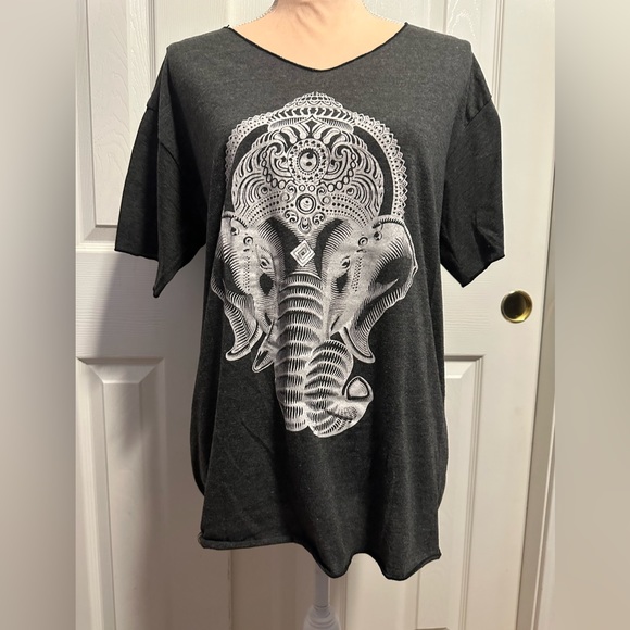 NJS Tops - Lord Ganesha v neck shirt
